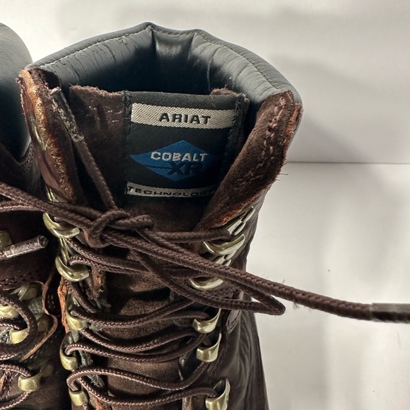 Ariat Men's Brown Leather Boots size 9 pre owned Exellent condition - Picture 3 of 9